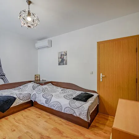 Vila Panorama Sky غولدن ساندز
